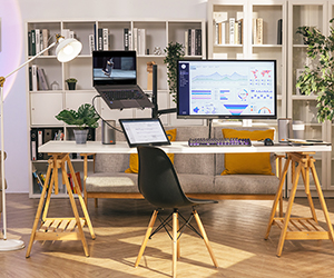 如何连接笔记型电脑连至多电竞萤幕