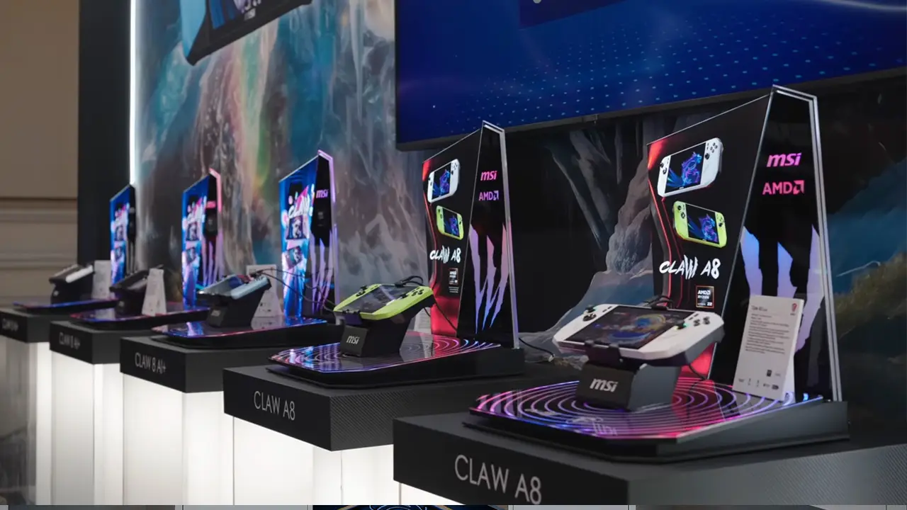 MSI CES 2026 : MSI Claw A8 电竞掌机
