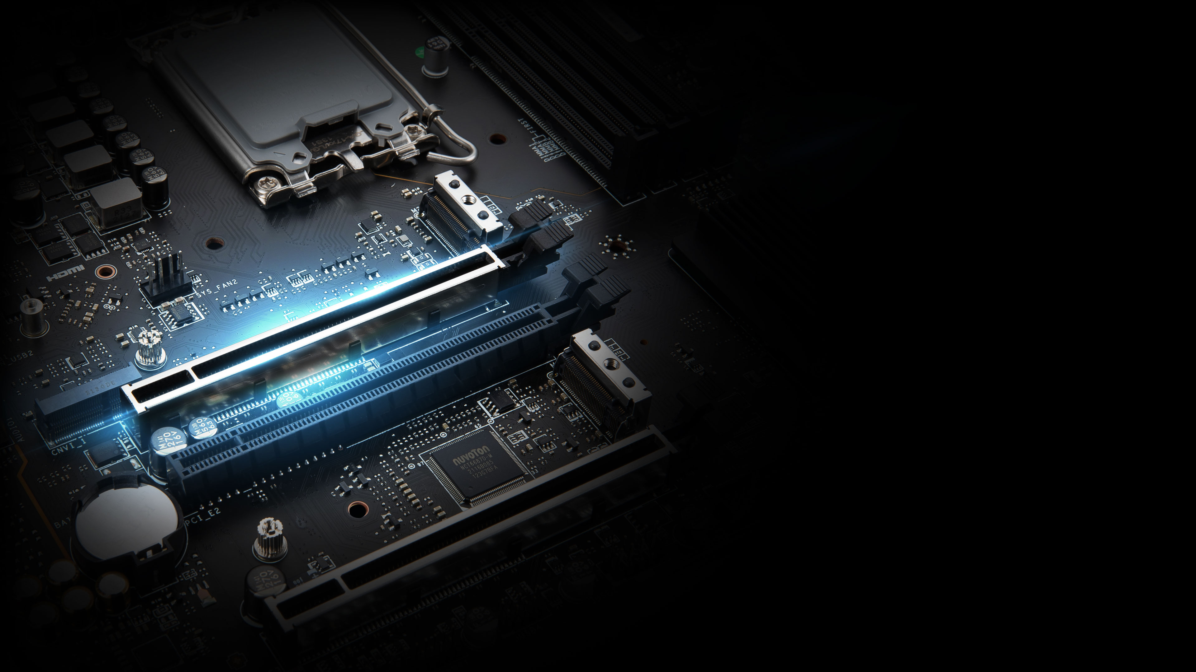 支持最新 PCIe 5.0高速传输