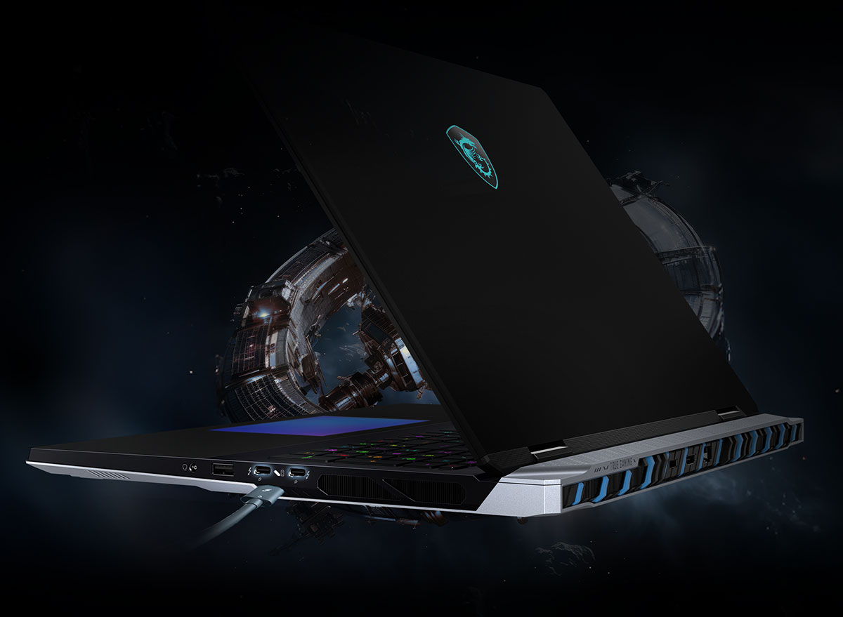 MSI Titan 18 AI A2XW Thunderbolt 5